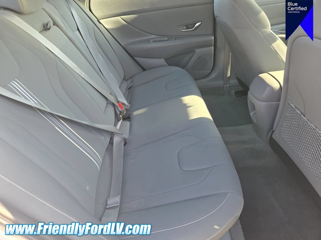 Used 2025 Hyundai Elantra SEL FWD image 19