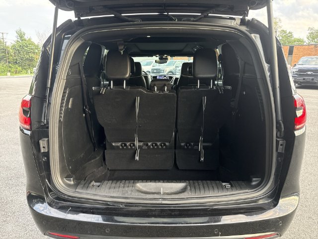 Used 2025 Chrysler Pacifica Limited FWD image 25