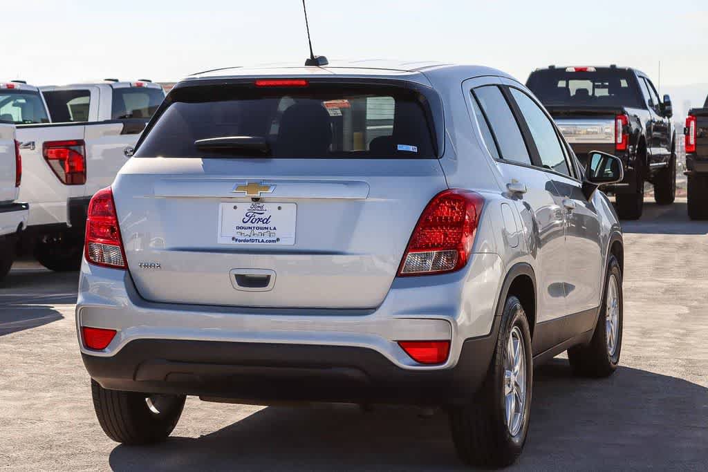 Used 2022 Chevrolet Trax LS w/ Tint and Cruise Package FWD image 4