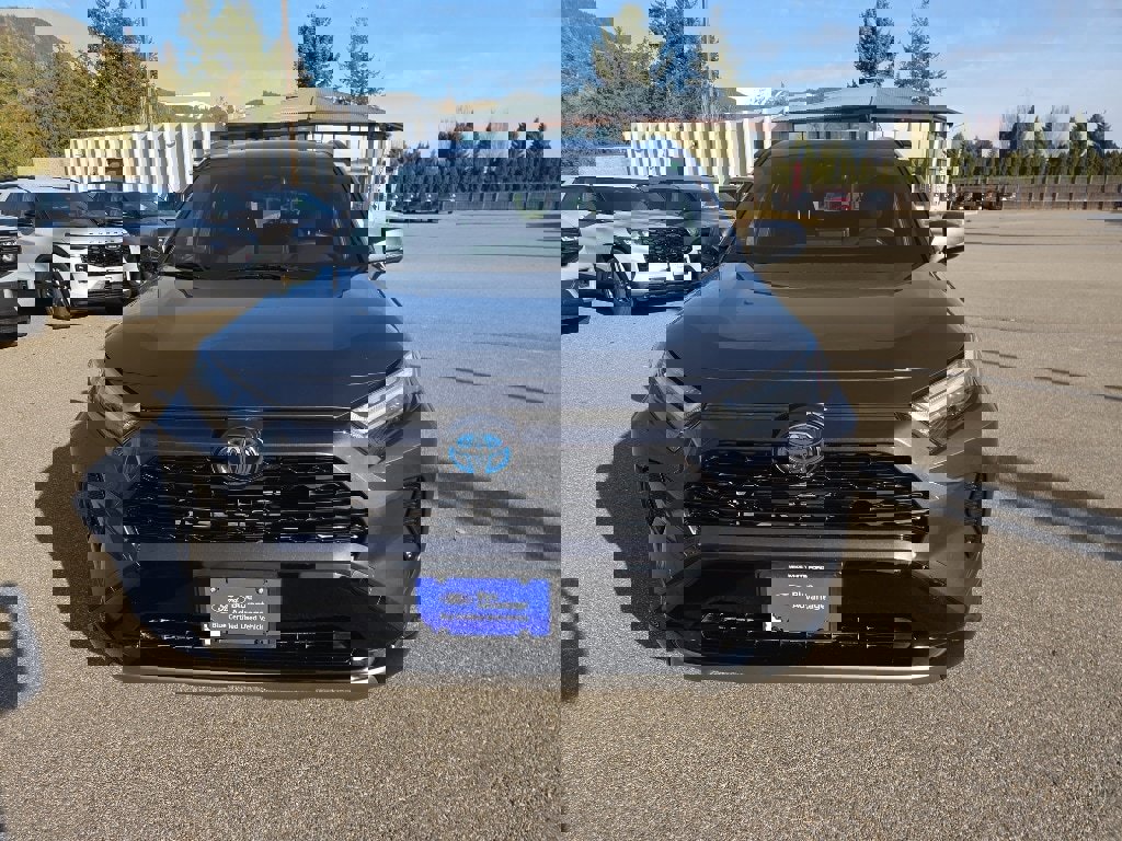 Used 2024 Toyota RAV4 SE w/ Weather Package image 3