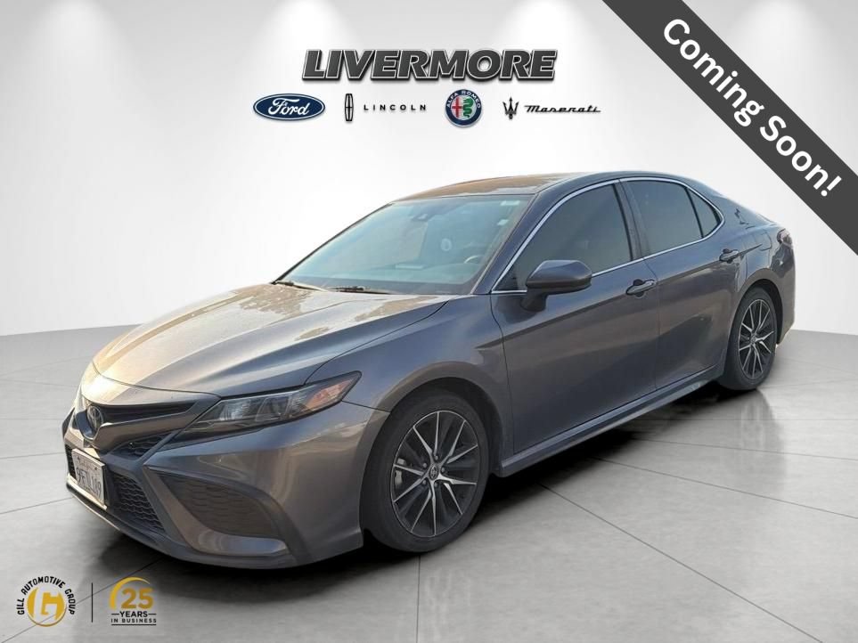 Used 2021 Toyota Camry SE
