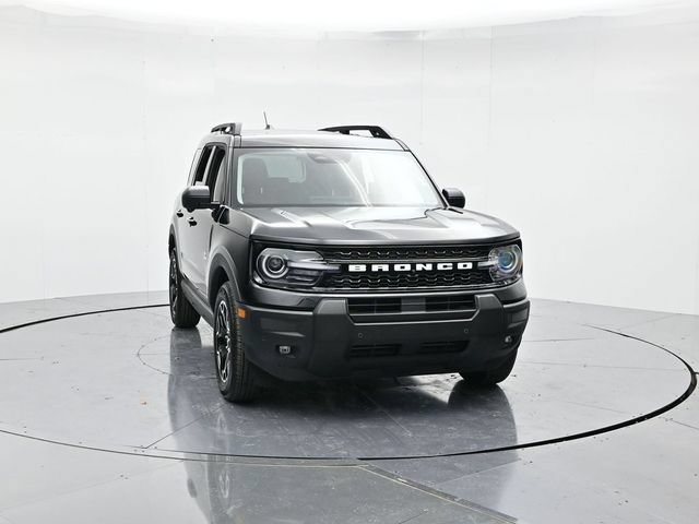 Certified 2025 Ford Bronco Sport Outer Banks w/ Outer Banks Tech Package+ AWD/4WD image 4
