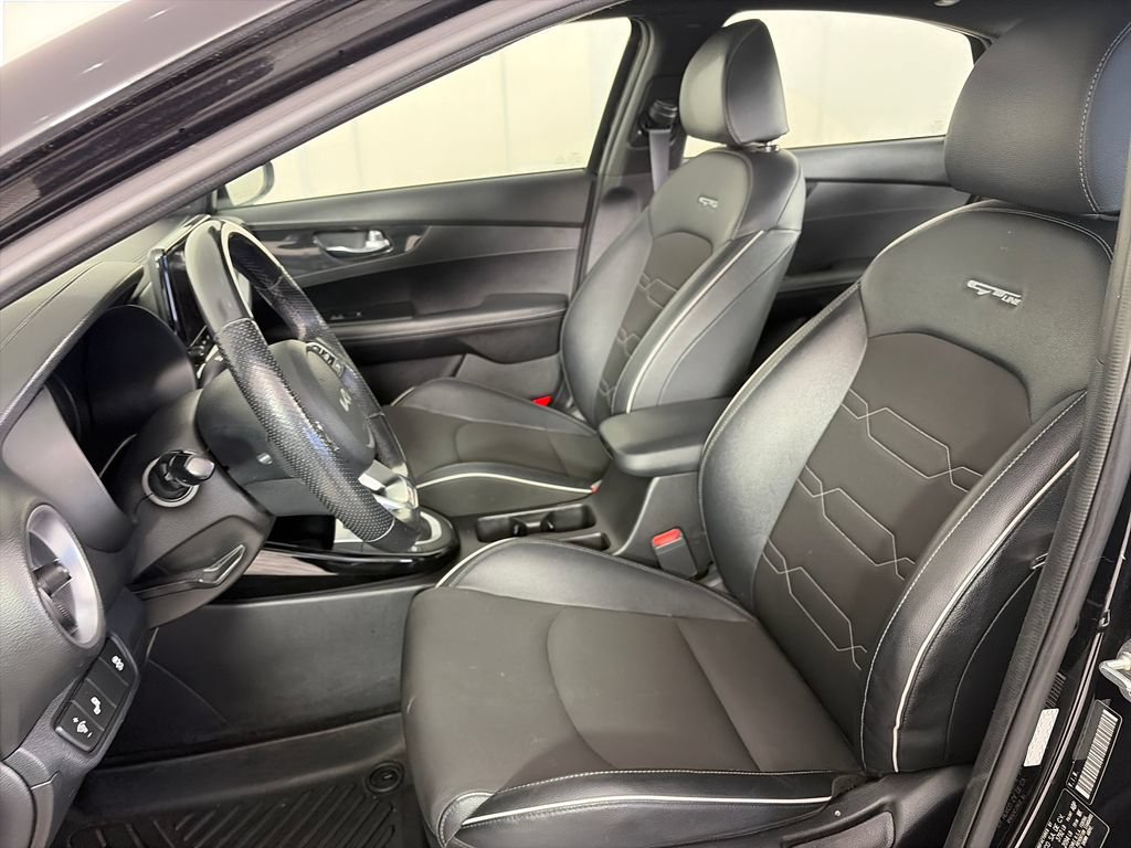 Used 2022 Kia Forte GT-Line w/ GT-Line Premium Package FWD image 11