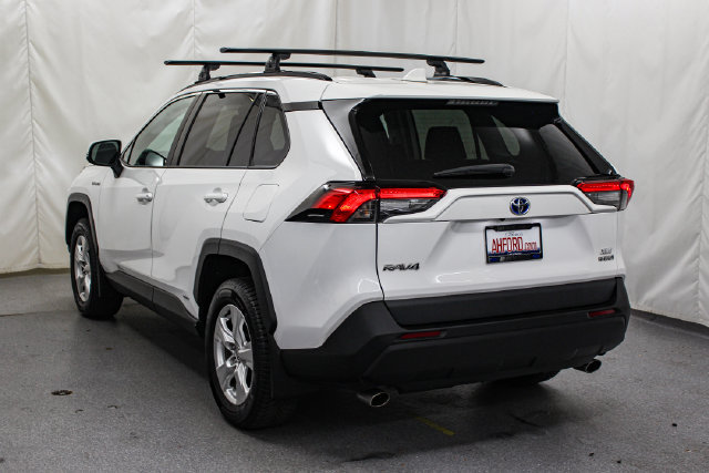 Used 2021 Toyota RAV4 XLE w/ Convenience Package AWD/4WD image 5