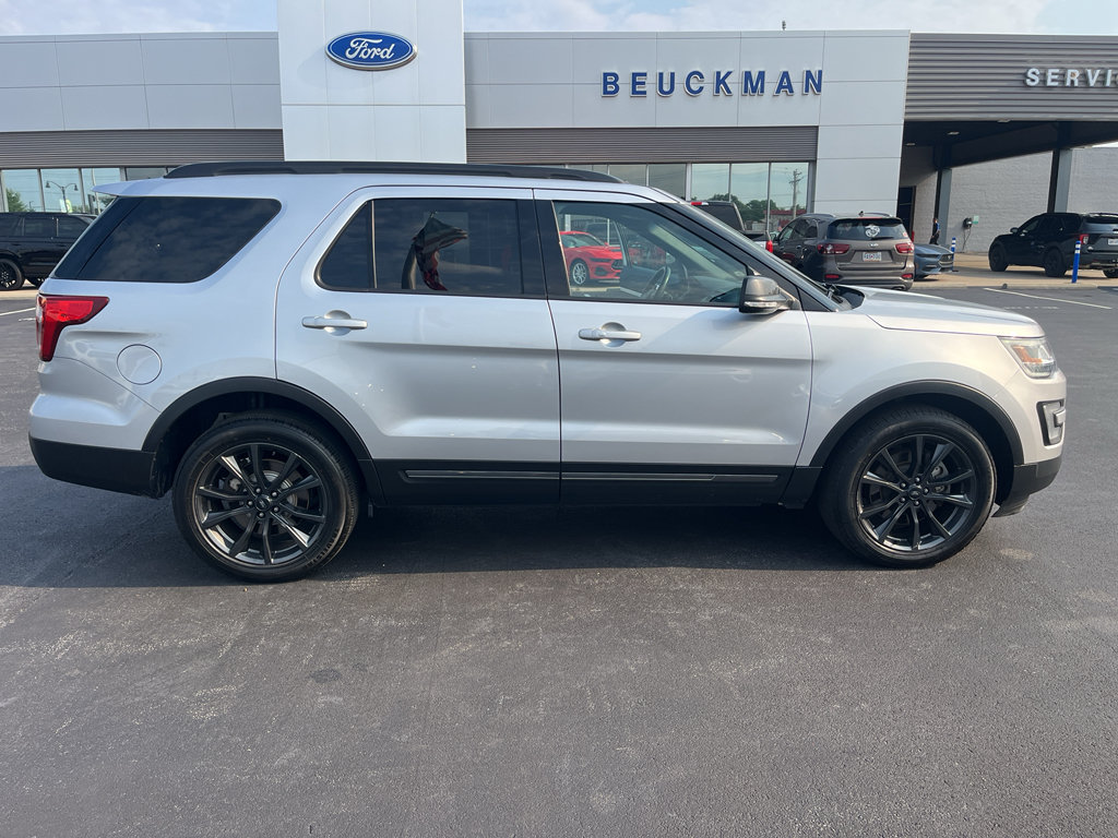 Certified 2017 Ford Explorer XLT w/ Equipment Group 202A AWD/4WD image 9