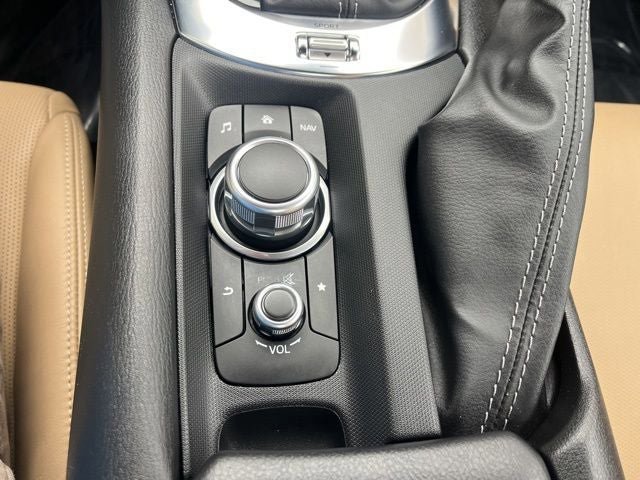 Used 2020 MAZDA MX-5 Miata RF Grand Touring RWD image 30