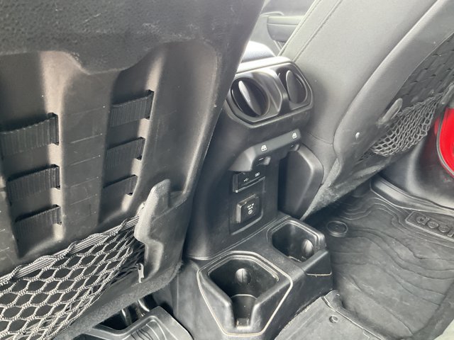Used 2019 Jeep Wrangler Unlimited Rubicon AWD/4WD image 9