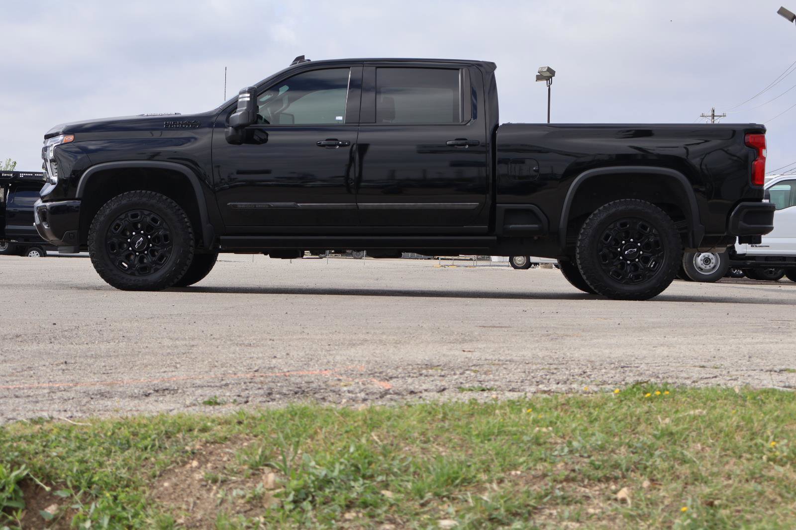 Used 2024 Chevrolet Silverado 2500 High Country w/ High Country Premium Package image 4