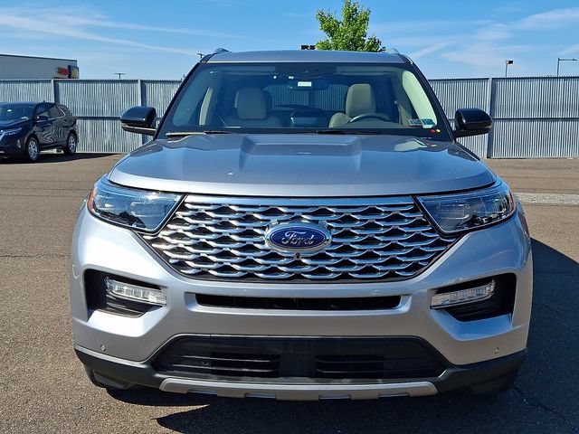 Certified 2023 Ford Explorer Platinum w/ Technology Package AWD/4WD image 2