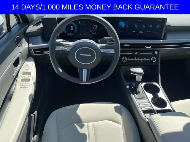 Used 2025 Hyundai Sonata SE FWD image 9