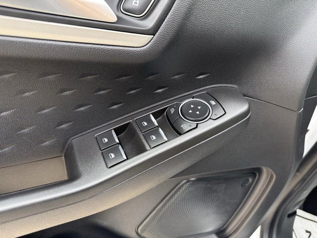 Certified 2020 Ford Escape SE image 18