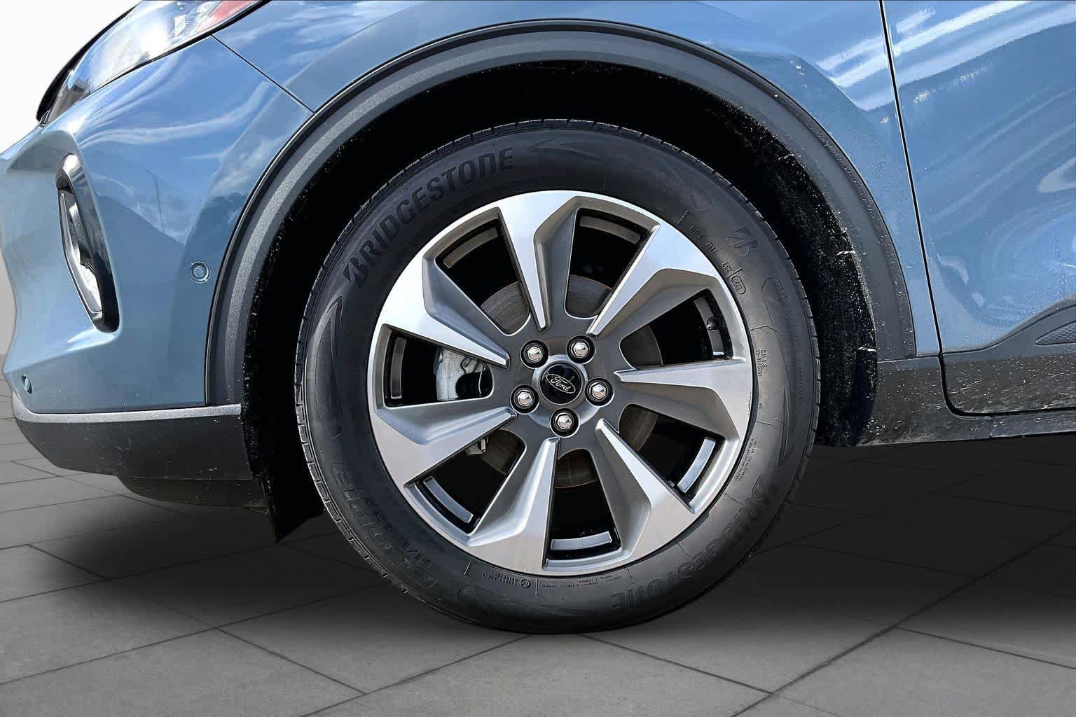Certified 2023 Ford Escape Platinum w/ Premium Technology Package FWD image 11