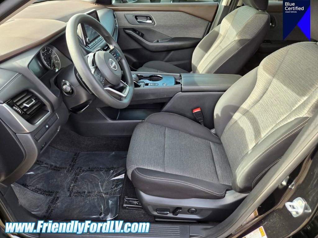 Used 2022 Nissan Rogue SV image 9