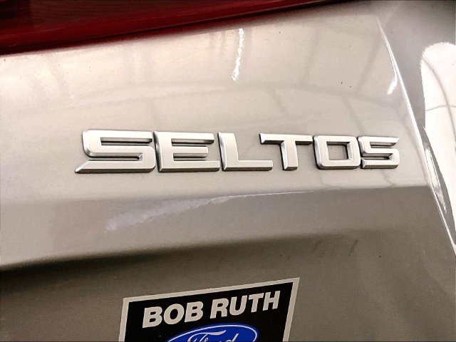 Used 2022 Kia Seltos LX AWD/4WD image 13