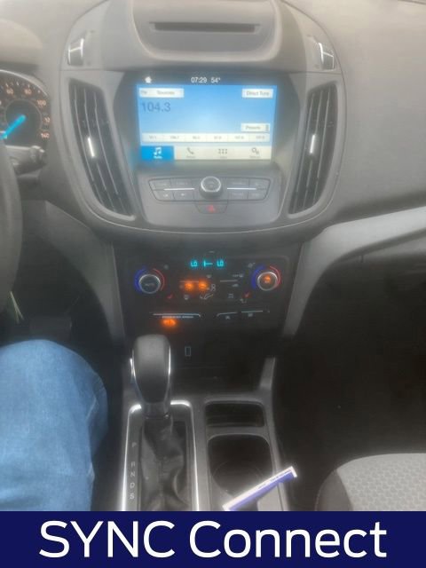 Certified 2018 Ford Escape SE w/ SE Sync 3 Package AWD/4WD image 10