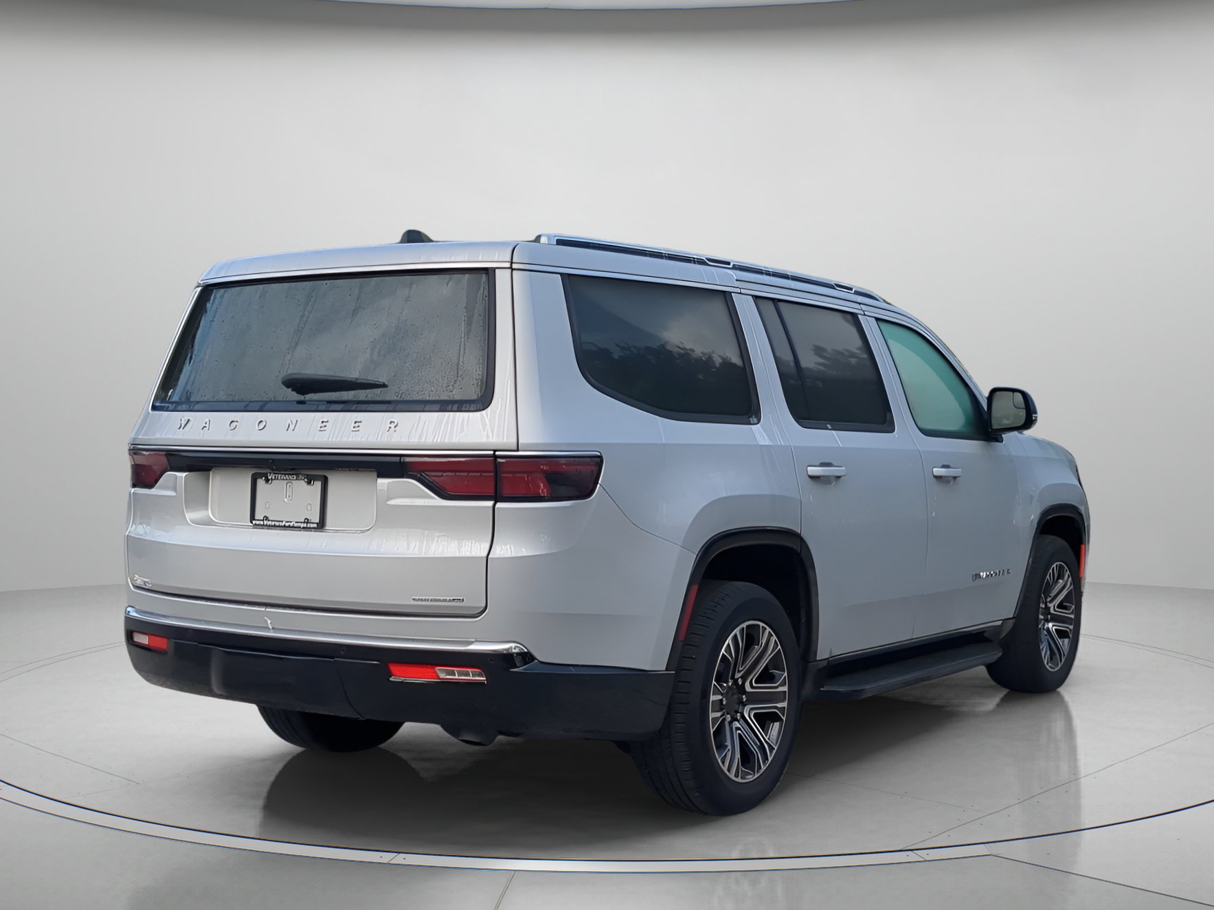 Used 2024 Jeep Wagoneer Series II w/ Flexible Seating Group RWD image 40