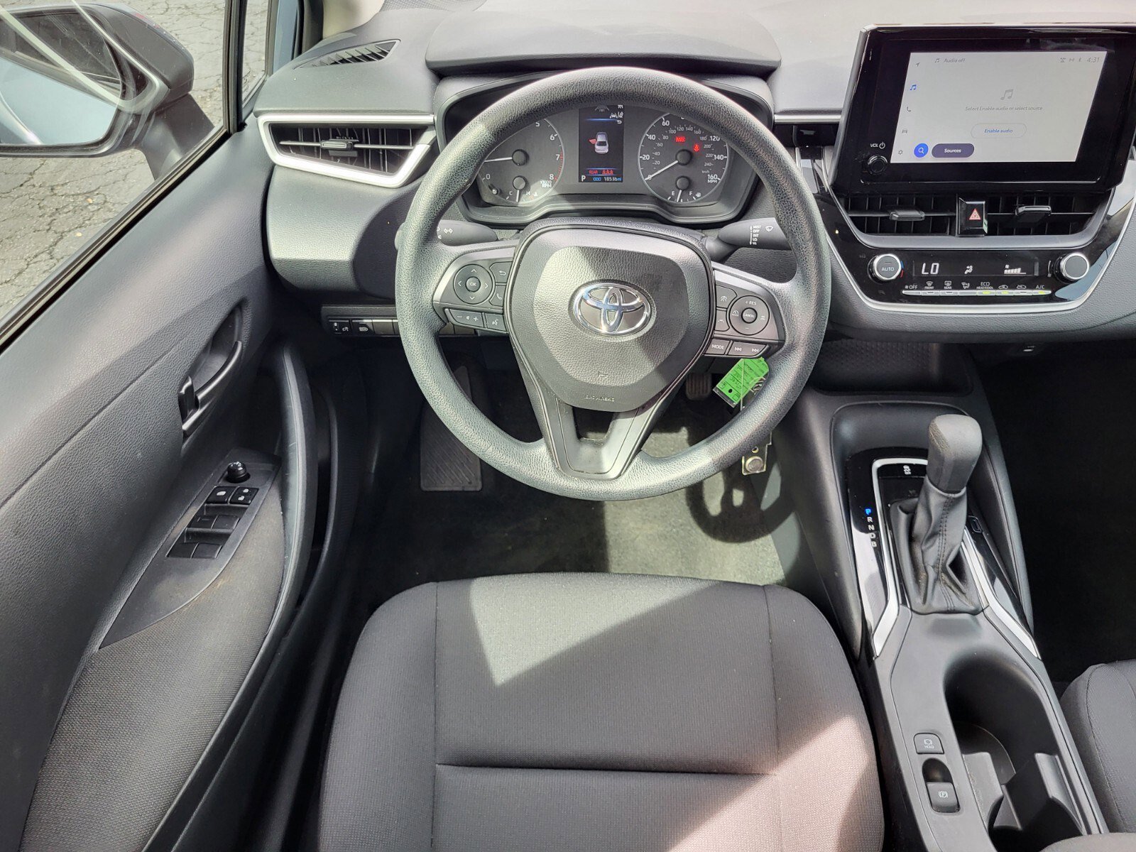 Used 2025 Toyota Corolla LE image 13