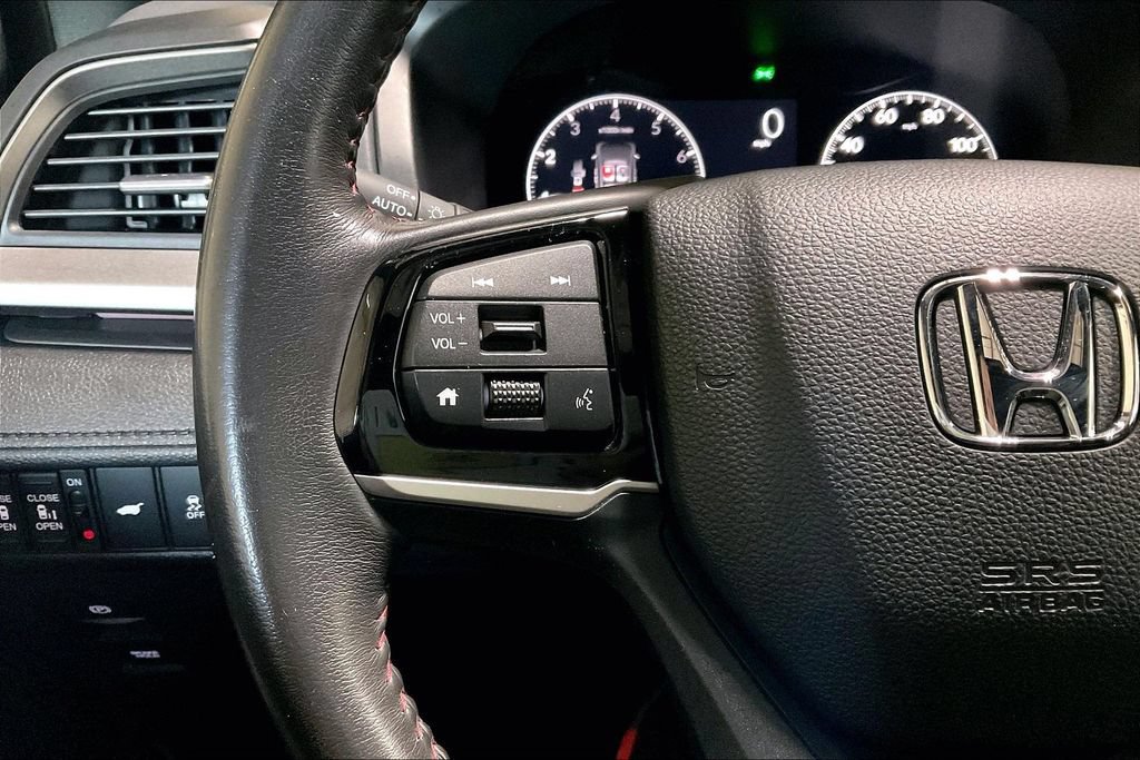 Used 2025 Honda Odyssey Sport-L image 17