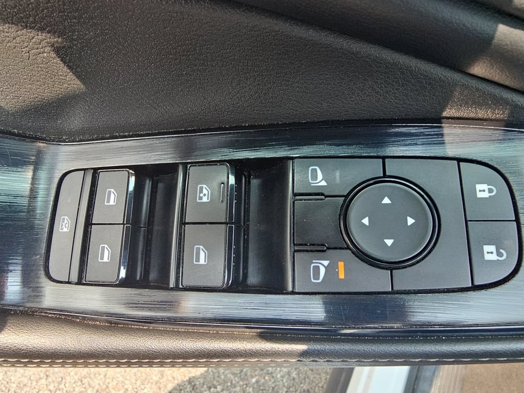 Used 2024 Nissan Rogue SV AWD/4WD image 26