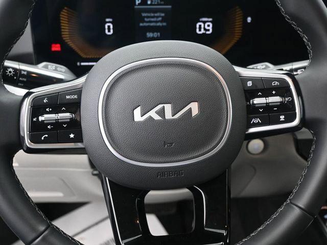 Used 2025 Kia Sorento S AWD/4WD image 9