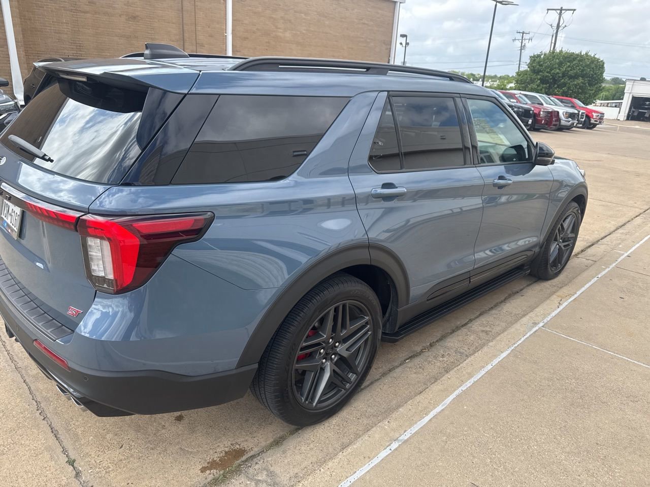 Certified 2025 Ford Explorer ST image 4