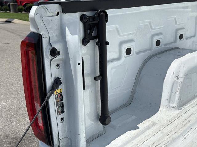 Used 2025 GMC Sierra 1500 SLT AWD/4WD image 14