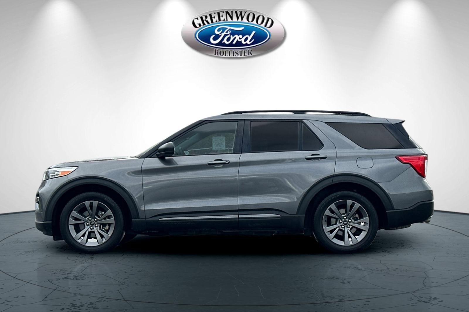 Certified 2021 Ford Explorer XLT w/ Equipment Group 202A image 7