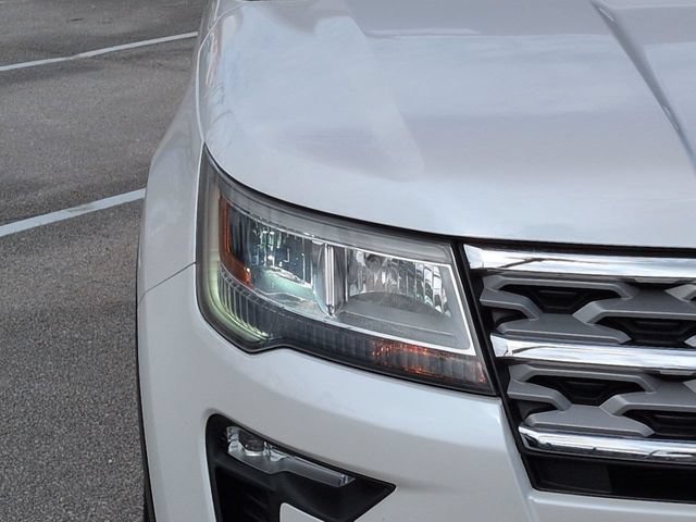 Certified 2019 Ford Explorer Limited w/ Ford Safe & Smart Package FWD image 10