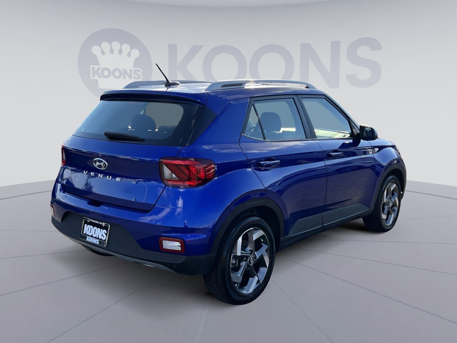 Used 2025 Hyundai Venue SEL FWD image 16