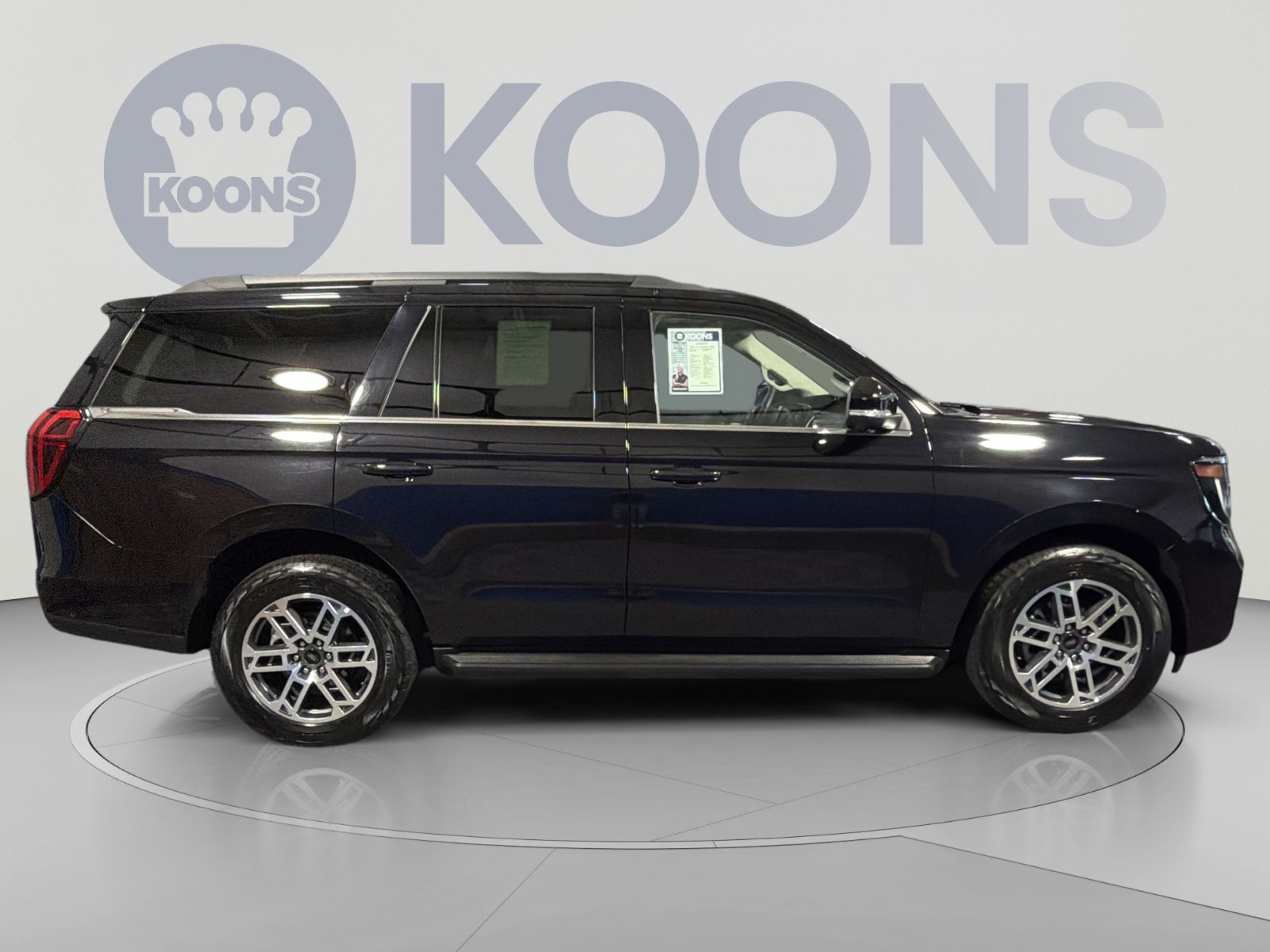 Certified 2025 Ford Expedition Active AWD/4WD image 8