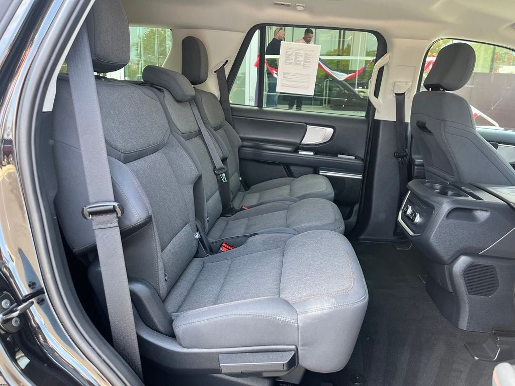 Certified 2025 Ford Expedition Active AWD/4WD image 19