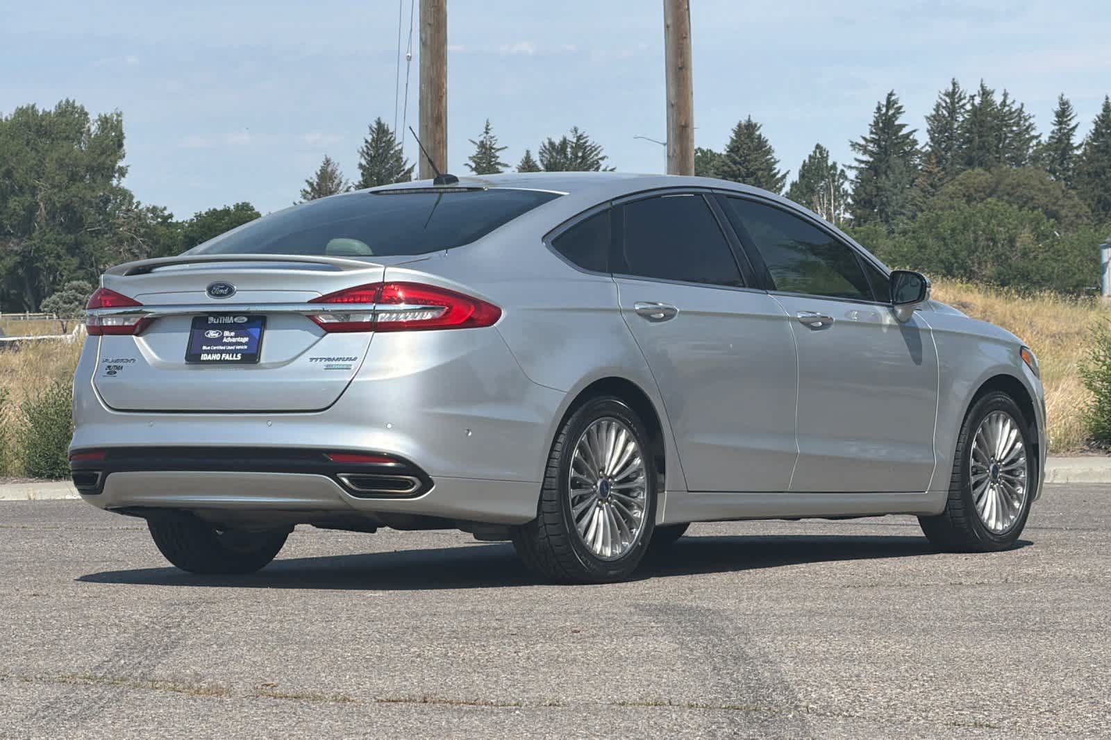 Certified 2017 Ford Fusion Titanium FWD image 2