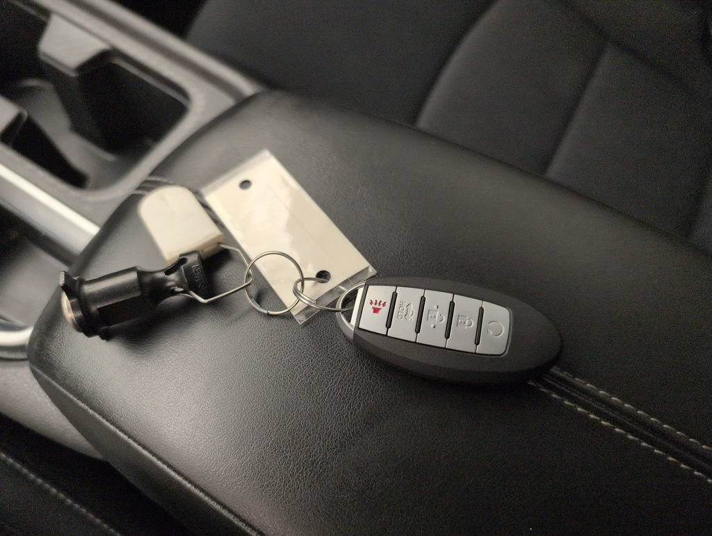Used 2022 Nissan Sentra SV FWD image 39