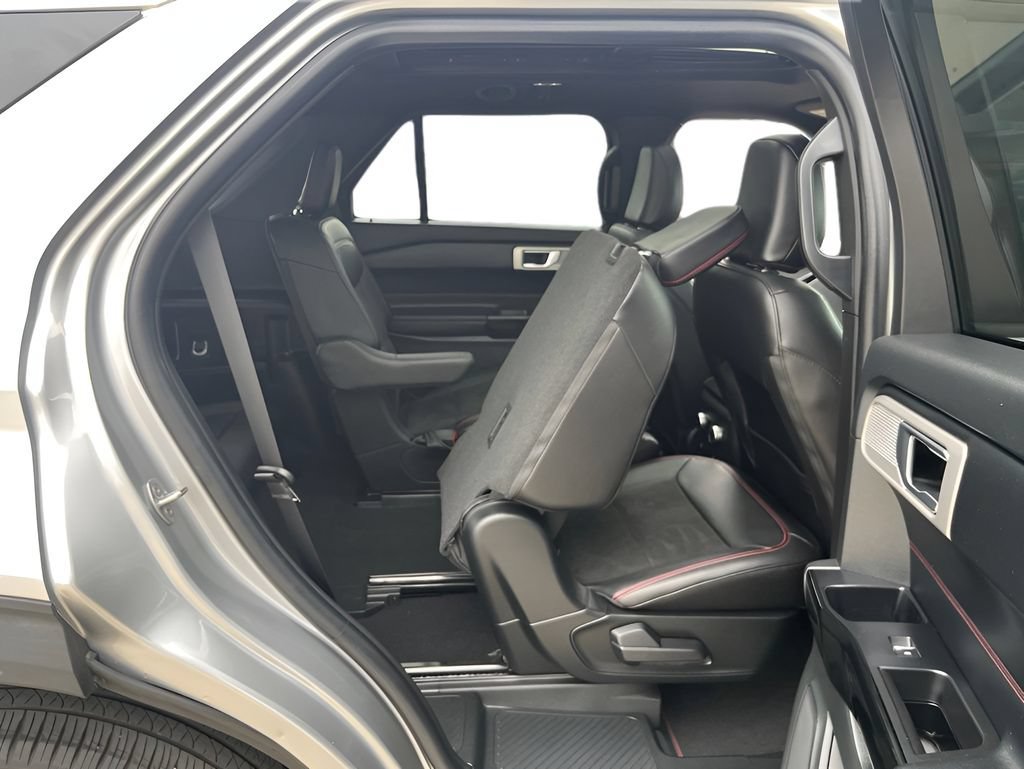 Certified 2023 Ford Explorer ST-Line w/ Class IV Trailer Tow Package AWD/4WD image 33