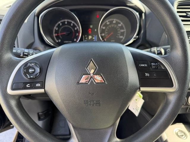 Used 2025 Mitsubishi Outlander Sport AWD image 13
