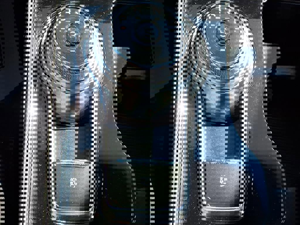 Certified 2019 Ford Edge SEL w/ Equipment Group 201A image 18