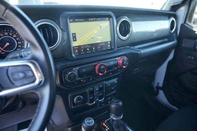 Used 2022 Jeep Gladiator Overland w/ Auxiliary Switch Group image 25