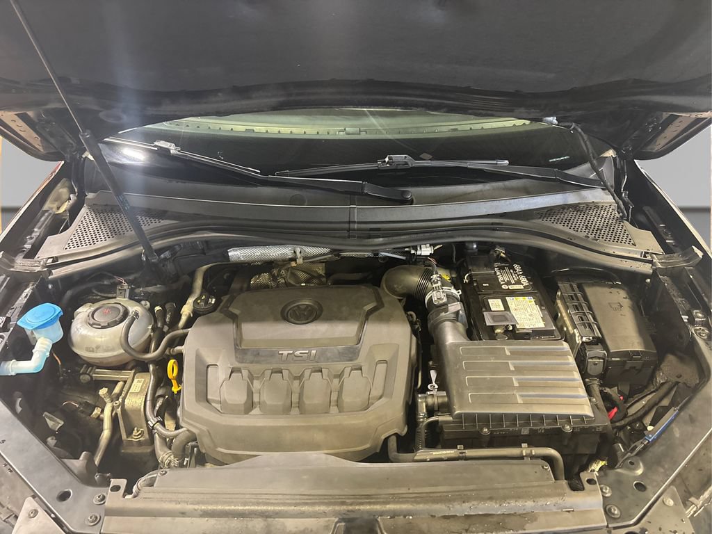 Used 2018 Volkswagen Tiguan SEL AWD/4WD image 17