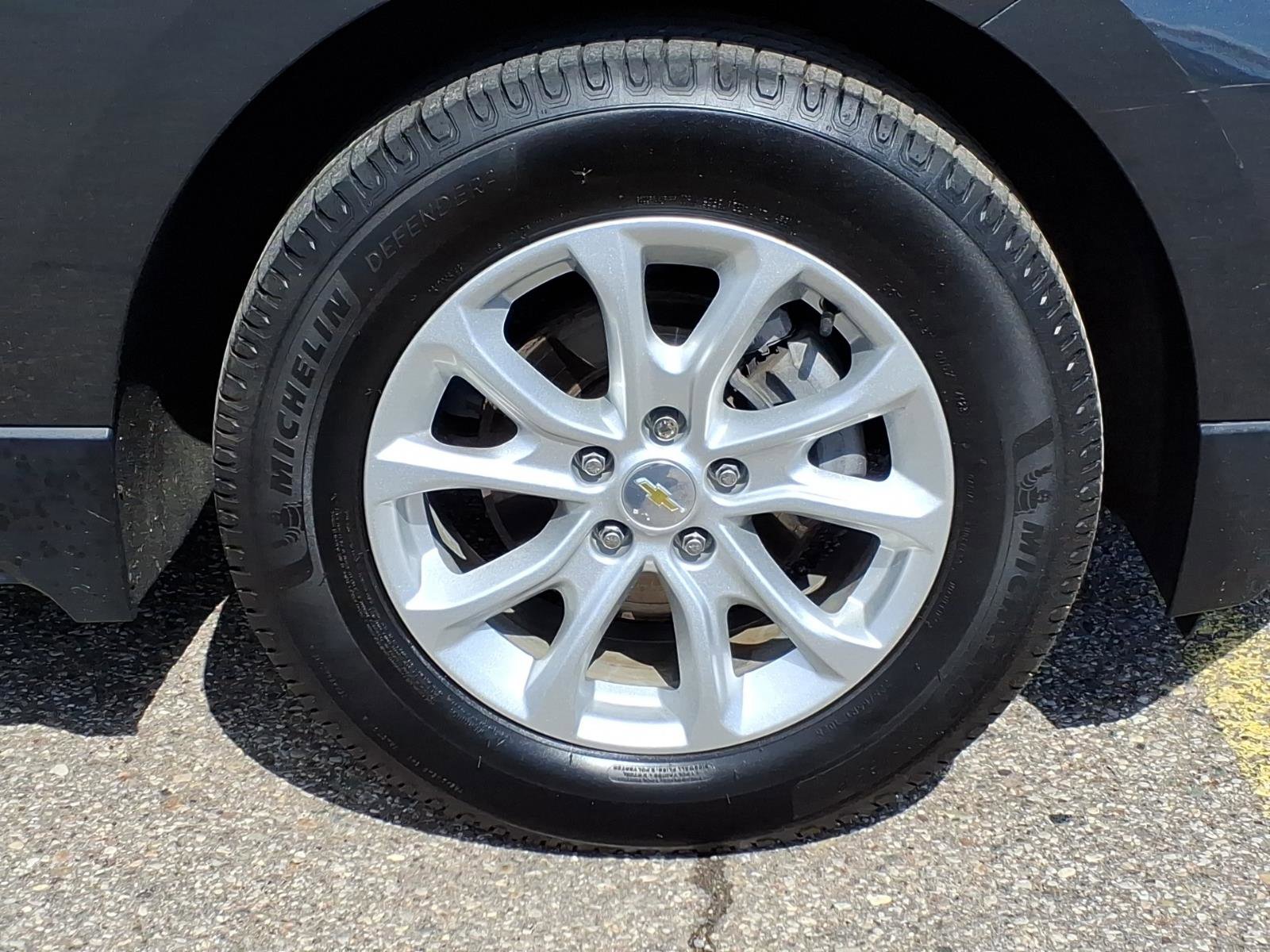 Used 2019 Chevrolet Equinox LS w/ LS Convenience Package FWD image 10