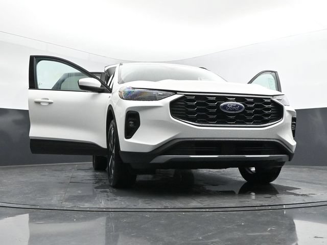 Certified 2025 Ford Escape ST-Line Select AWD/4WD image 52