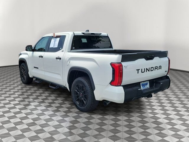 Used 2022 Toyota Tundra SR5 w/ Convenience Package RWD image 4