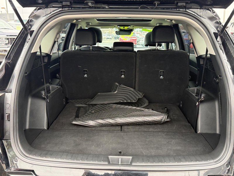 Used 2023 Kia Sorento S w/ Panoramic Sunroof Package image 8