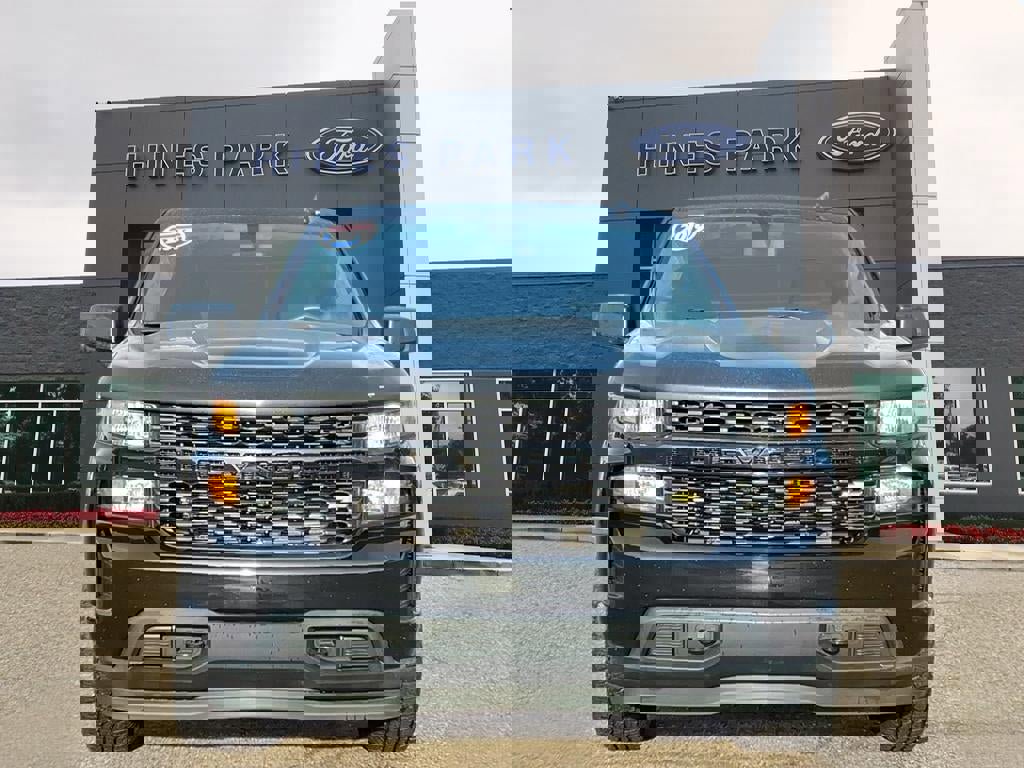 Used 2019 Chevrolet Silverado 1500 Custom w/ Custom Value Package image 8