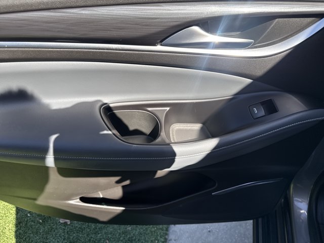 Used 2018 Buick Enclave Essence FWD image 20