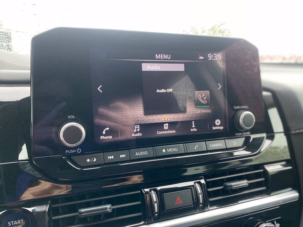Used 2025 Nissan Pathfinder SV FWD image 20