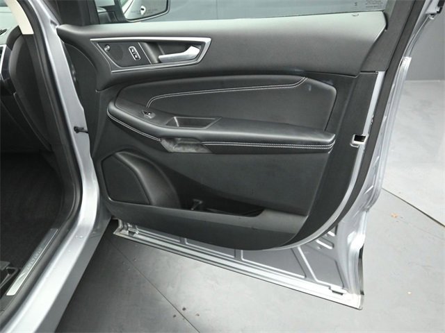 Certified 2022 Ford Edge Titanium w/ Class II Trailer Tow Package image 48