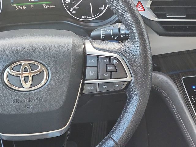 Used 2021 Toyota Sienna Limited image 15