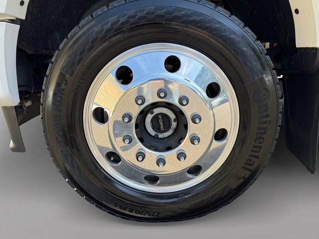 Certified 2026 Ford F450 Platinum w/ FX4 Off-Road Package AWD/4WD image 9