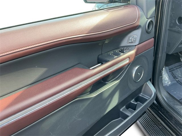 Certified 2024 Ford Expedition Limited image 11