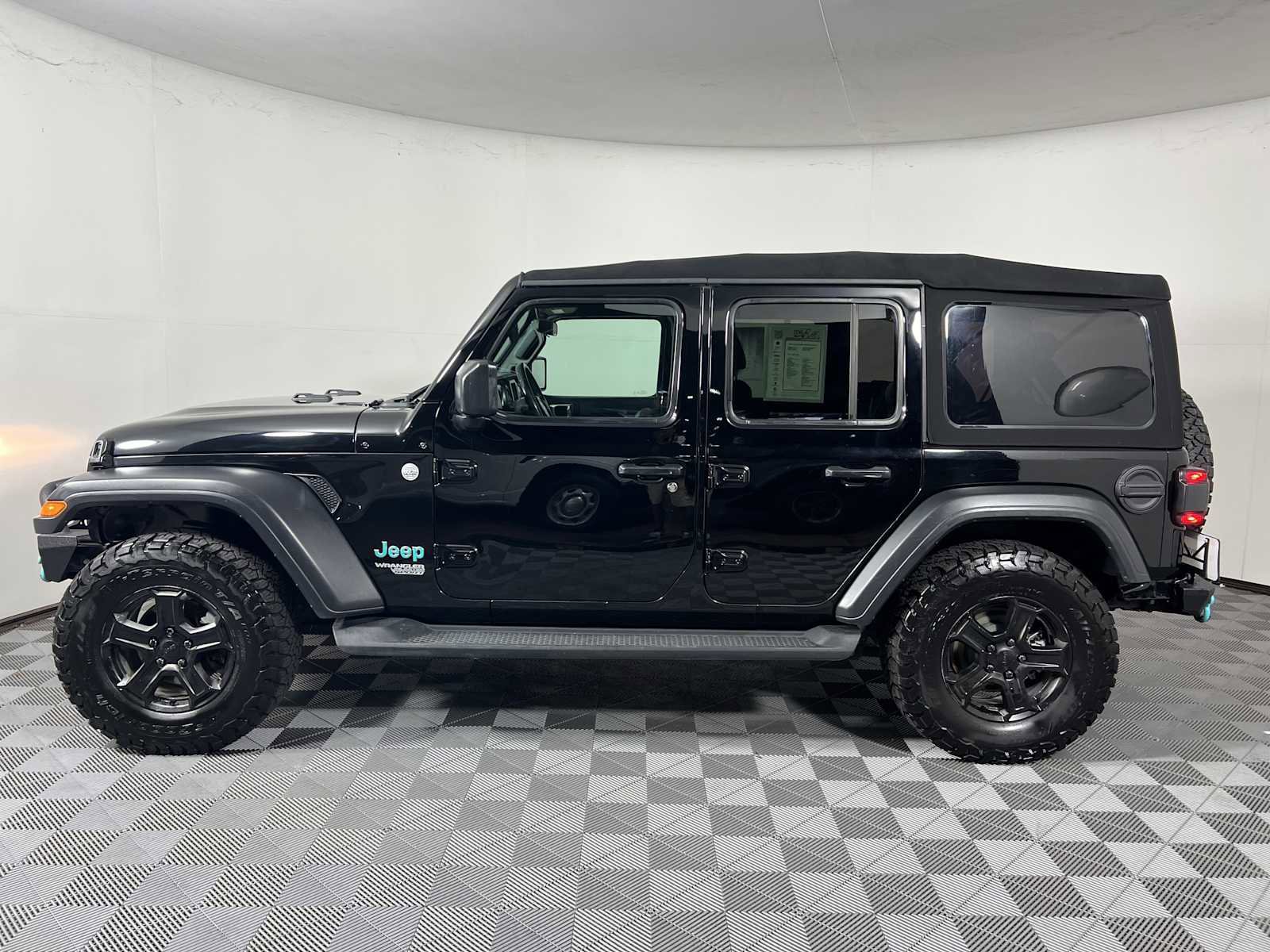 Used 2020 Jeep Wrangler Unlimited Sport S image 4